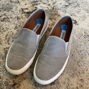 Steve Madden Zarrayy Grey Slip Ons